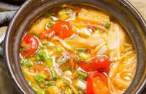 罐罐米線爆火全網！獨特罐燉技藝，小本經營如何大有所為？速看！