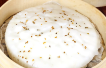 

水塔糕爆火背后：傳統(tǒng)小吃如何煥發(fā)新生？創(chuàng)業(yè)者如何平衡傳統(tǒng)與創(chuàng)新？