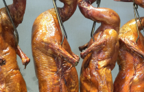 果木烤鴨如何突破重圍？創新秘笈+傳統韻味，引領味覺盛宴！