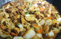 燴出新奇跡？一鍋燴菜如何攪動創業風云，重塑傳統美味！