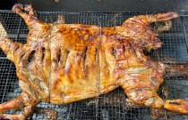 如何顛覆味蕾，讓烤全羊創(chuàng)業(yè)燃爆市場？揭秘傳統(tǒng)美食的創(chuàng)新秘籍！