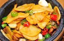 石鍋菜創(chuàng)業(yè)熱潮涌動(dòng)！創(chuàng)新與傳統(tǒng)并重，創(chuàng)業(yè)者如何實(shí)現(xiàn)商業(yè)成功？