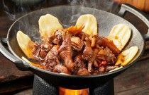 地鍋系列風靡全國！傳統魅力能否延續？速看其變革與傳承之路！