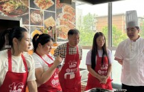 「紙包魚學員日營業額6000+」顧客反饋：一位難求，排隊一小時也要吃！