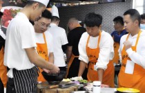 「火鍋杯」落地成功!日營收三千元!