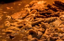 想找鹵菜培訓(xùn)班？鹵菜培訓(xùn)班怎么選？?jī)?yōu)質(zhì)教學(xué)助你輕松創(chuàng)業(yè)！