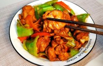 炒雞技術(shù)培訓(xùn)哪家好？想學(xué)炒雞技術(shù)？找對(duì)培訓(xùn)班，創(chuàng)業(yè)更省心！