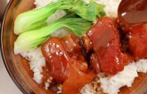 想學(xué)豬腳飯？豬腳飯那里學(xué)比較好？眾多創(chuàng)業(yè)者的共同選擇，點(diǎn)擊了解！