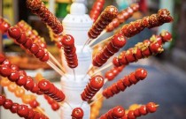 賣糖葫蘆一串利潤多少？揭秘糖葫蘆的賺錢秘密！