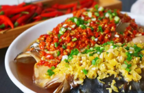 學做剁椒魚頭，開啟舌尖上的風味之旅