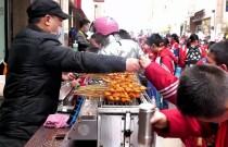 自己學(xué)點(diǎn)小吃去擺地攤：開啟你的創(chuàng)業(yè)旅程