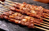 想學(xué)燒烤技術(shù)？哪里學(xué)燒烤技術(shù)？輕松掌握美味秘訣！