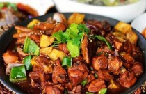 搖滾炒雞加盟費多少錢？了解成本，才知道它是否適合你！