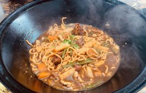 開鐵鍋燜面店要花多少錢？5大設備必備，避坑指南新手必看！