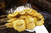 烤土豆的家常做法：簡單又美味的燒烤技巧，輕松學會！