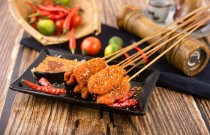 炸串一天賣500掙錢嗎？餐飲創業的盈利潛力分析