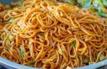 正宗的河南燜面怎么做？操作簡單，香到流口水！