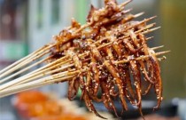 現(xiàn)在賣(mài)鐵板魷魚(yú)還行嗎？生意難做？技巧+思路都來(lái)了！