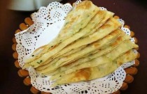 學做蔥油餅去哪里學？選對培訓，快速掌握技巧！