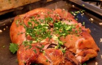 鐵板烤鴨學(xué)費(fèi)多少錢(qián)？想學(xué)靠譜技術(shù)，別花冤枉錢(qián)！