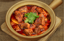 開砂鍋店賺錢嗎？成本低回報(bào)穩(wěn)，擺攤開店都能火爆！