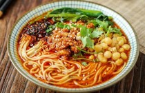 重慶小面高湯的熬制方法難掌握?創(chuàng)業(yè)新手常掉坑里怎么辦?