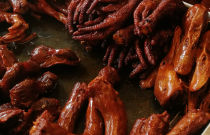 ??豬頭肉能跟鴨貨一起鹵嗎?老鹵師揭秘:共性與差異,手把手教你同鍋鹵出雙拼美味?