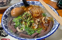 鴨血粉絲湯生意好做嗎？口味獨特、成本低、出餐快，關鍵在細節！