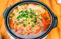 在哪里可以學砂鍋米線？學會這碗熱氣騰騰的小吃，擺攤開店都能穩穩出餐！
