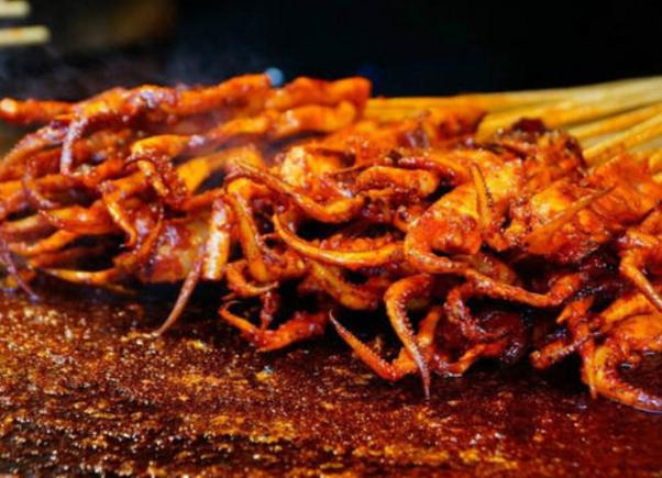 想學(xué)鐵板魷魚？鐵板魷魚哪里學(xué)最好？掌握美味秘訣的地方！