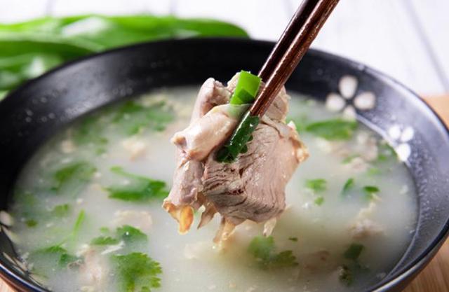 開個(gè)羊湯館一年能掙多少錢？羊湯館的盈利分析!