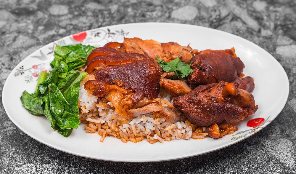 開一家豬腳飯要多少錢？豬腳飯開店成本揭秘！小本創業的高效指南！