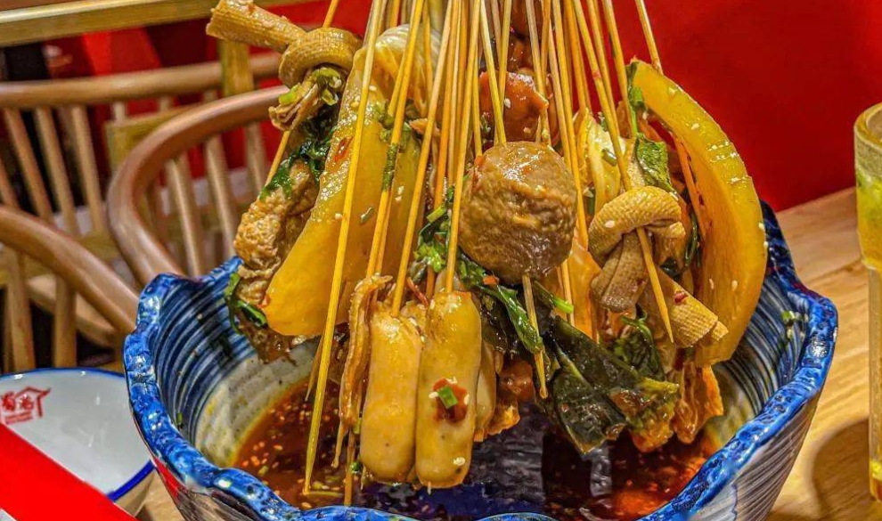 想學熱鹵串串配方？哪里學熱鹵串串配方最正宗？學正宗的熱鹵串串技術！ 