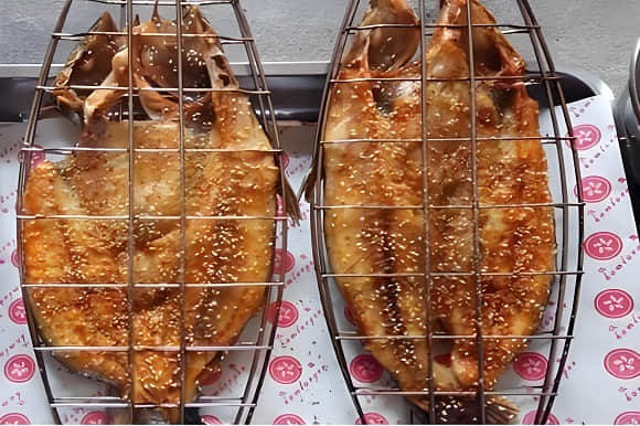 旋轉(zhuǎn)無(wú)刺烤魚(yú)利潤(rùn)揭秘，創(chuàng)業(yè)者必看！隱藏在美味背后的秘密