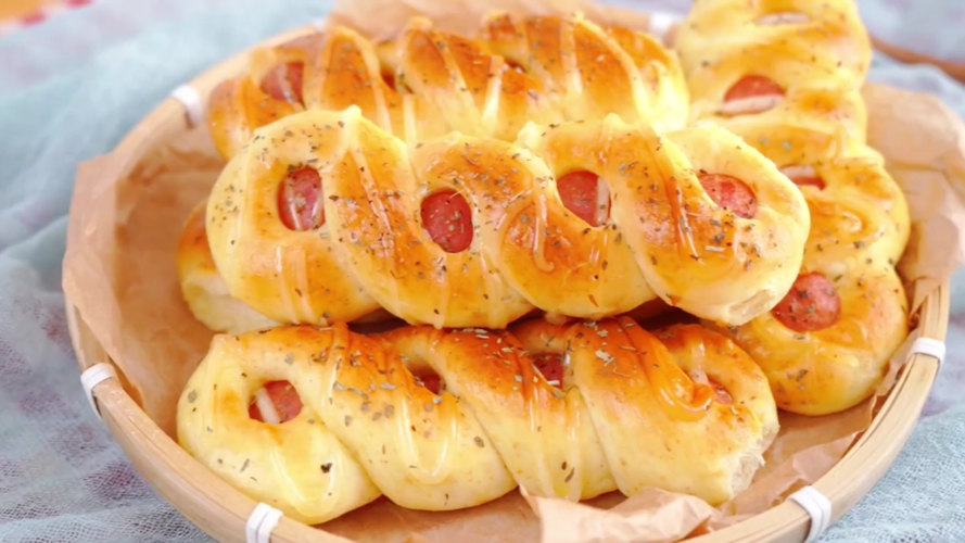 學(xué)做面包蛋糕學(xué)費(fèi)貴嗎？不加盟學(xué)技術(shù)，學(xué)費(fèi)合理又自由！