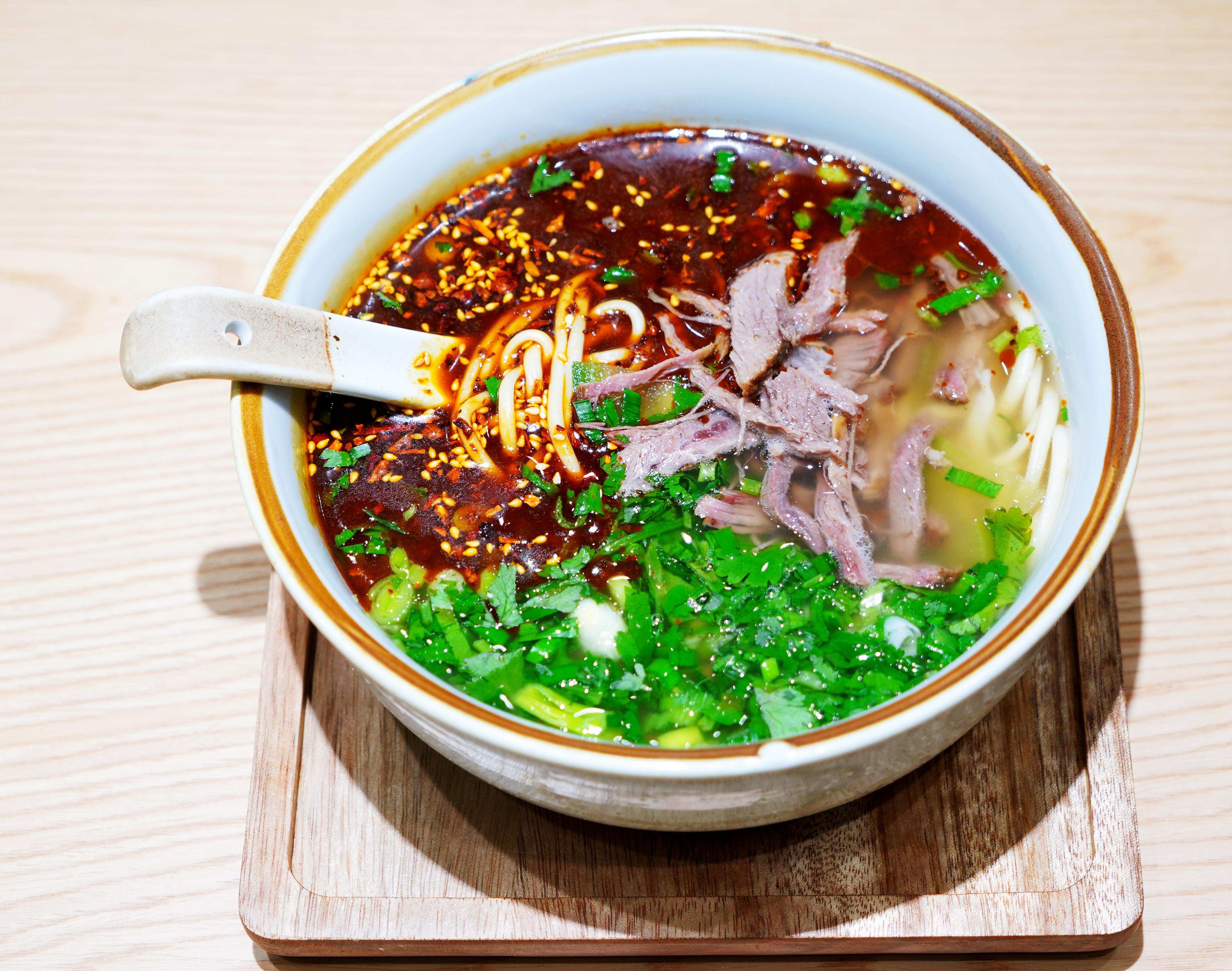 你也能做出正宗的蘭州拉面湯！掌握配方，味道不同凡響