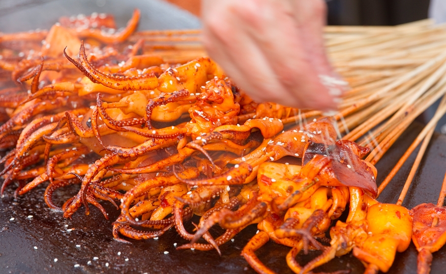 鐵板魷魚教學(xué)揭秘：廚仟藝帶你從零開始，輕松成為大廚！