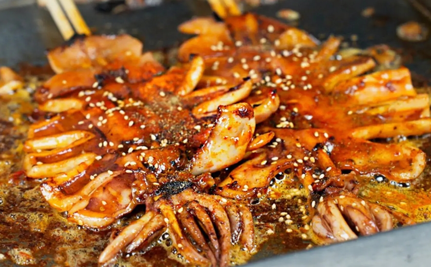 鐵板魷魚教學(xué)揭秘：廚仟藝帶你從零開始，輕松成為大廚！