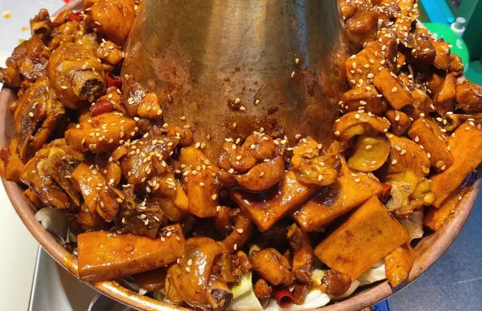 火鍋雞的制作方法大揭秘:簡單又美味,人人都能學會!