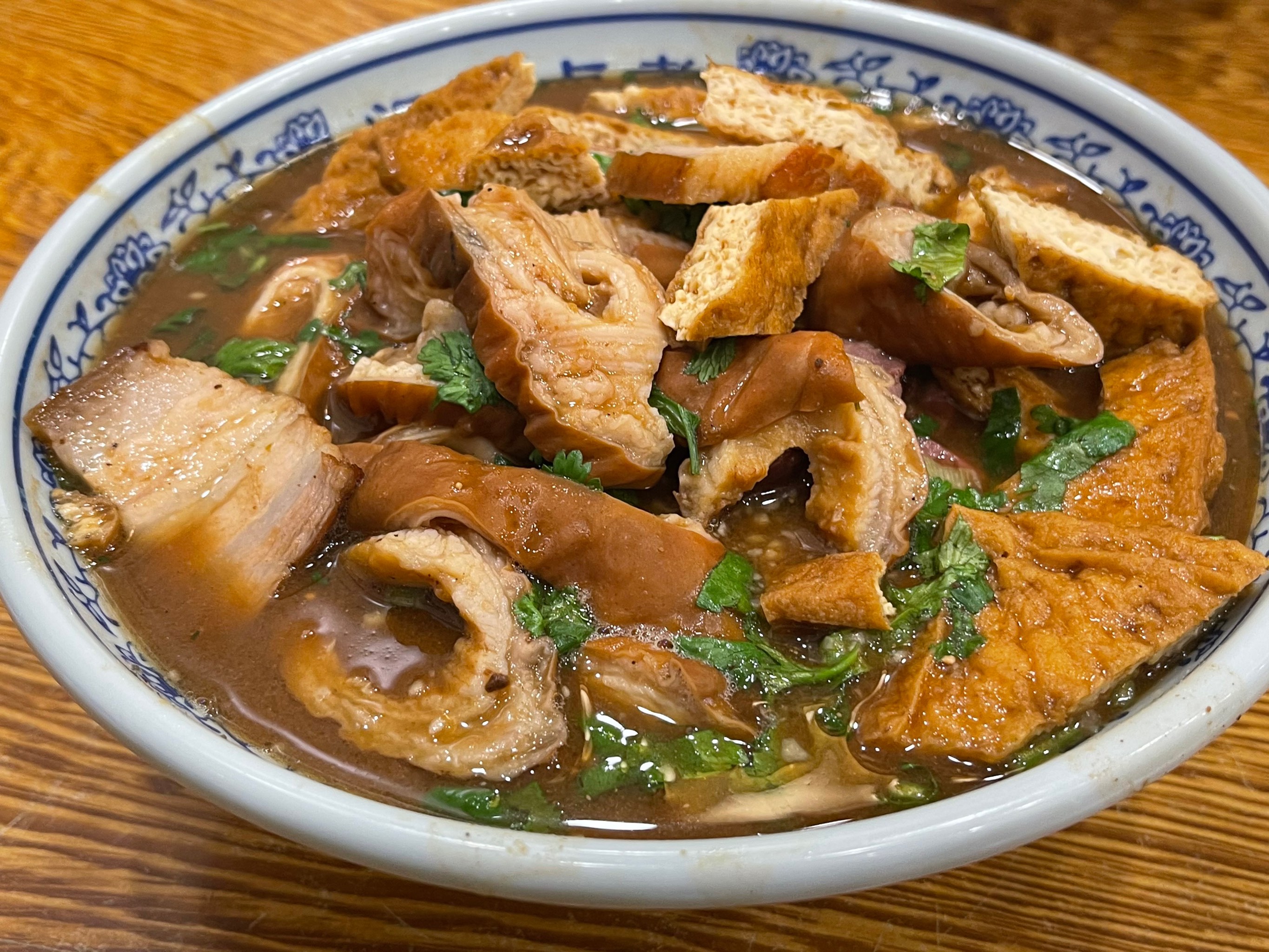 想學鹵煮火燒？學會這幾招，輕松做出人氣餐品！