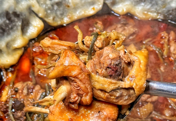 地鍋雞做法如何突破市場，開店快速盈利？