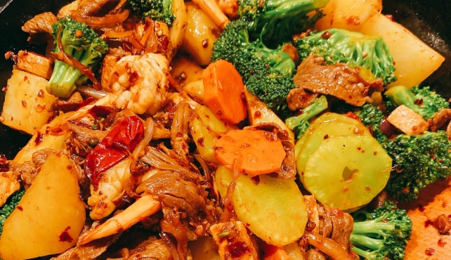 麻辣香鍋培訓哪家正宗？學會這些技巧，獨具匠心！