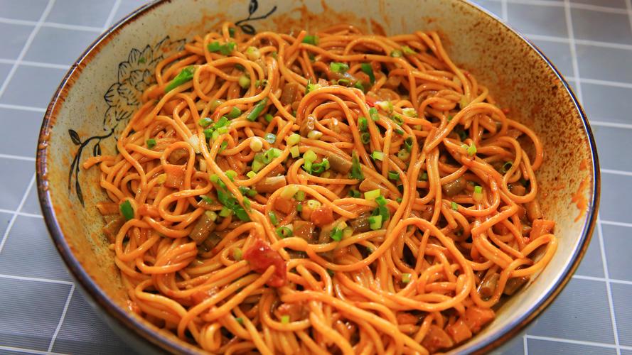 熱干面究竟怎么做才能地道又美味？從選材到調味！