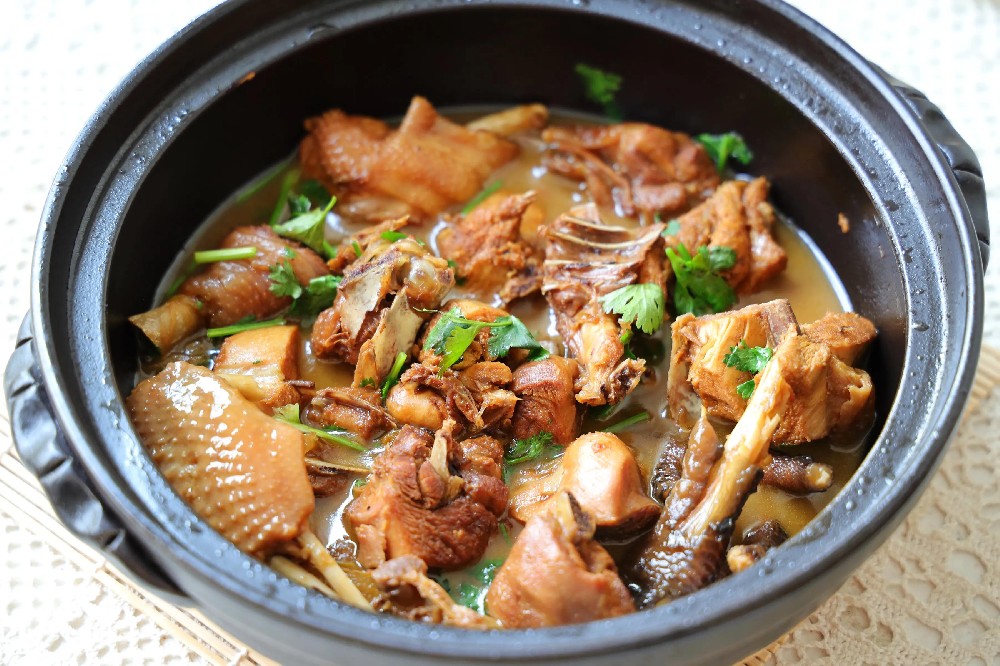 學會小砂鍋菜譜,做出家人喜歡的飯菜,輕松提升餐桌魅力。