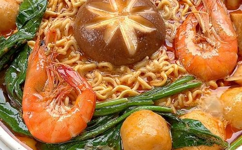 學東北麻辣燙，不只學配方，學會開店，打造自有品牌。