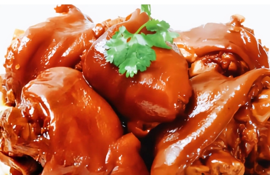 鹵豬蹄制作全攻略，學會正宗口味，口感香濃！