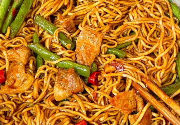 燜面教學從入門到精通，市場前景廣闊，利潤豐厚