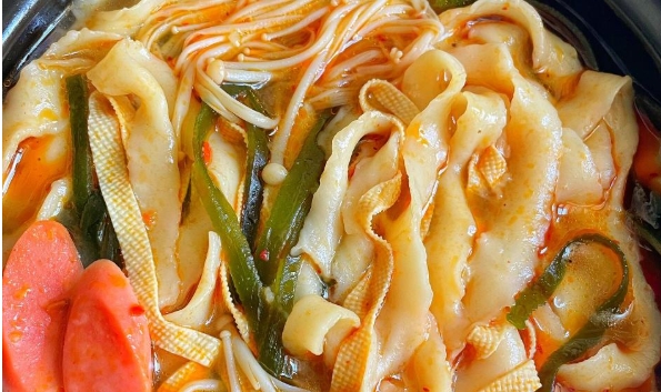 想學板面去哪里學比較好？學會這門手藝，輕松開店月入上萬！