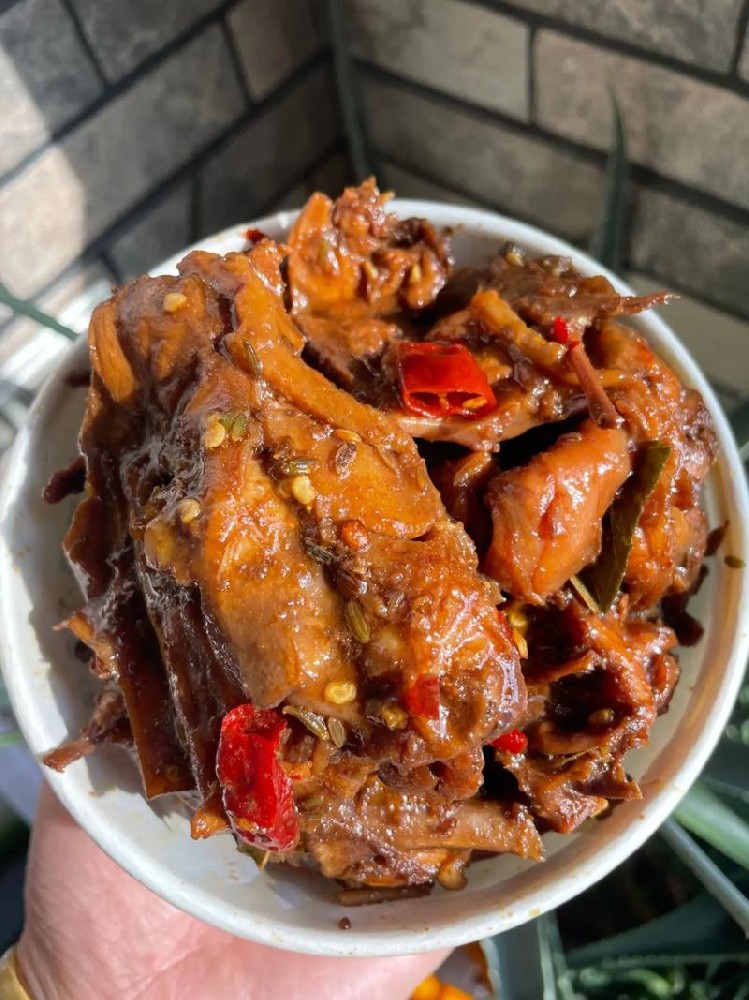 炒雞架小吃培訓(xùn)哪里有？專業(yè)教學(xué)帶你輕松上手