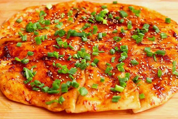 學習蔥花餅和醬香餅，靠這門手藝擺攤，一個月竟收入過萬！